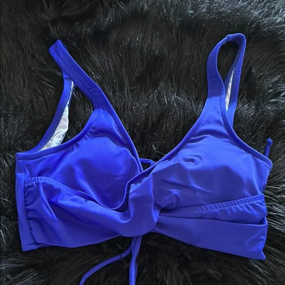NWT Venus Lovely Lift Wrap Bikini Top M - Picture 1 of 5